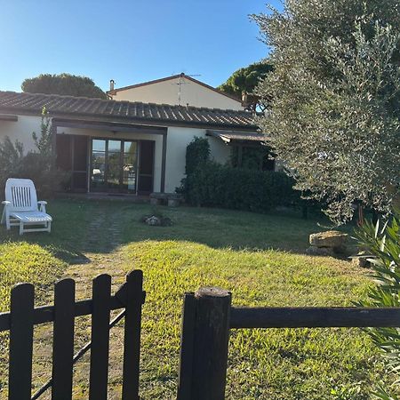 Casa "Ale" Con Piscina Comune E Bellissimo Giardino A 5 Minuti Dal Mare Cecina (Livorno) Exterior photo