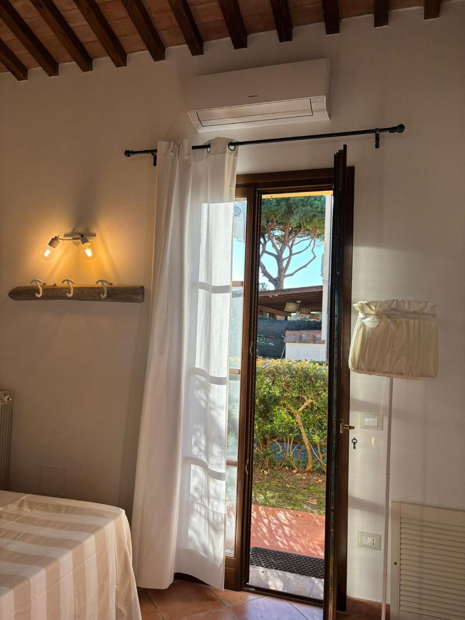 Casa "Ale" Con Piscina Comune E Bellissimo Giardino A 5 Minuti Dal Mare Cecina (Livorno) Exterior photo